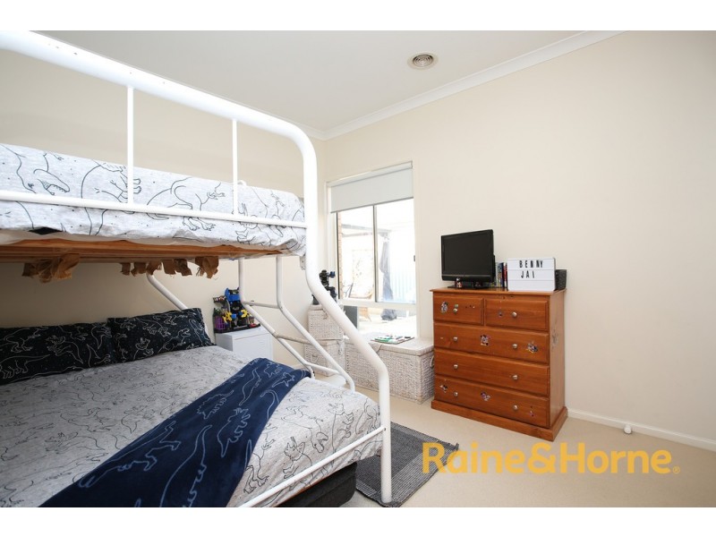 46 Tyndall Street, Cranbourne East VIC 3977