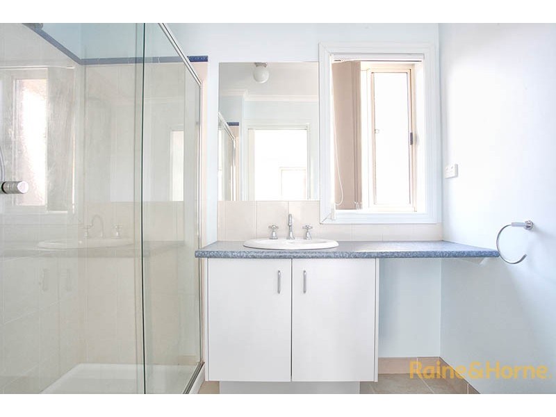 53 Fallingwater Drive, Pakenham VIC 3810