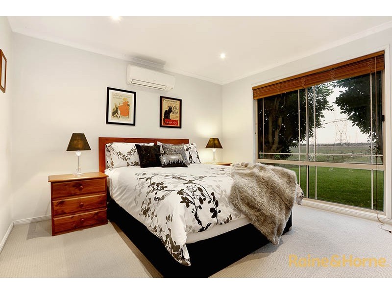 26 St Georges Road, Narre Warren South VIC 3805