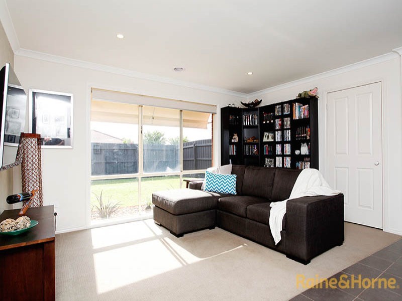 29 Phoenix Avenue, Cranbourne VIC 3977