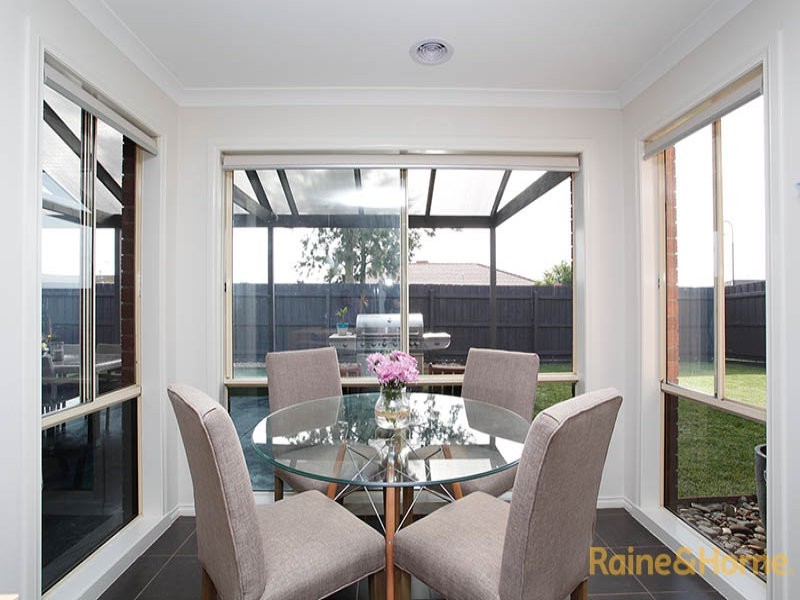 29 Phoenix Avenue, Cranbourne VIC 3977