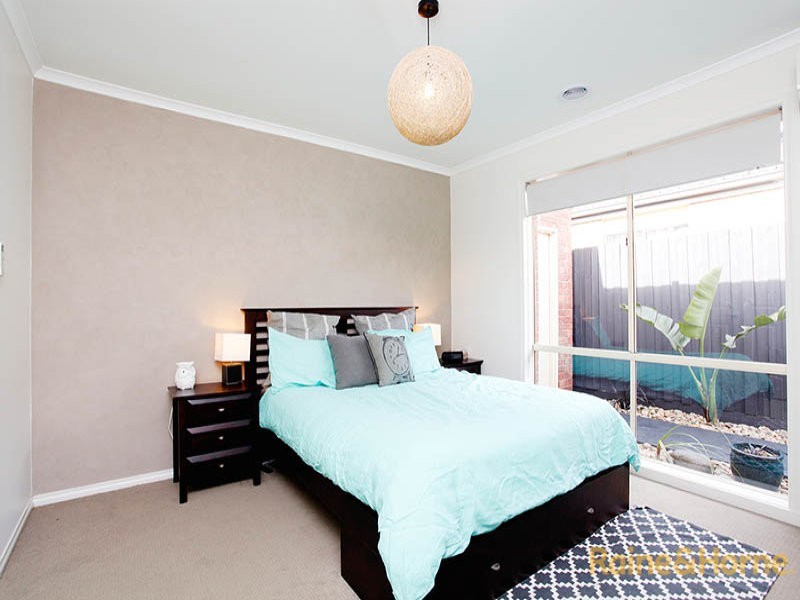 29 Phoenix Avenue, Cranbourne VIC 3977