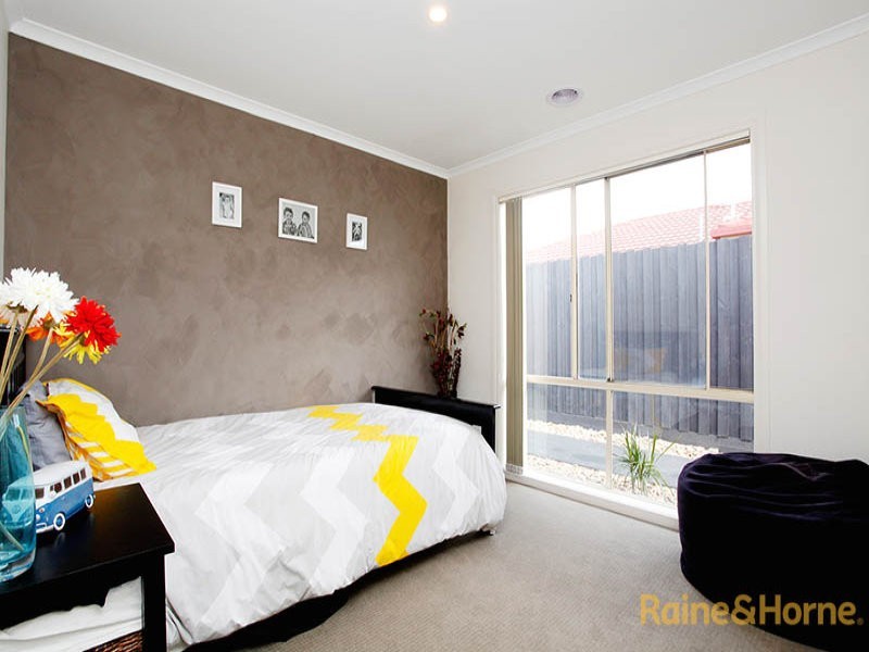 29 Phoenix Avenue, Cranbourne VIC 3977