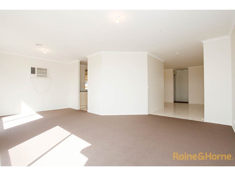 68 Amberly Park Drive, Narre Warren South VIC 3805