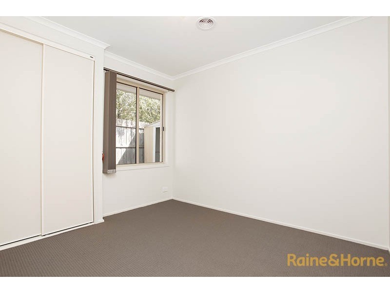 68 Amberly Park Drive, Narre Warren South VIC 3805