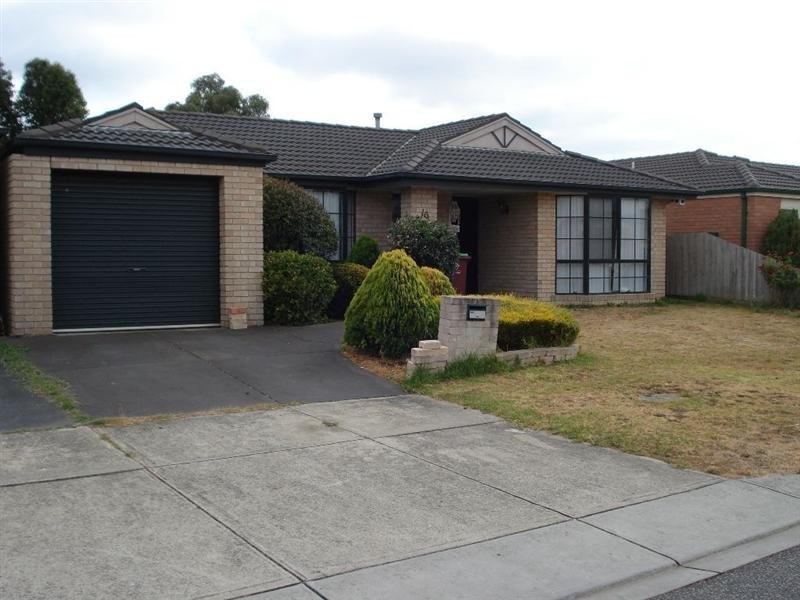 16 Beech Place, Hallam VIC 3803