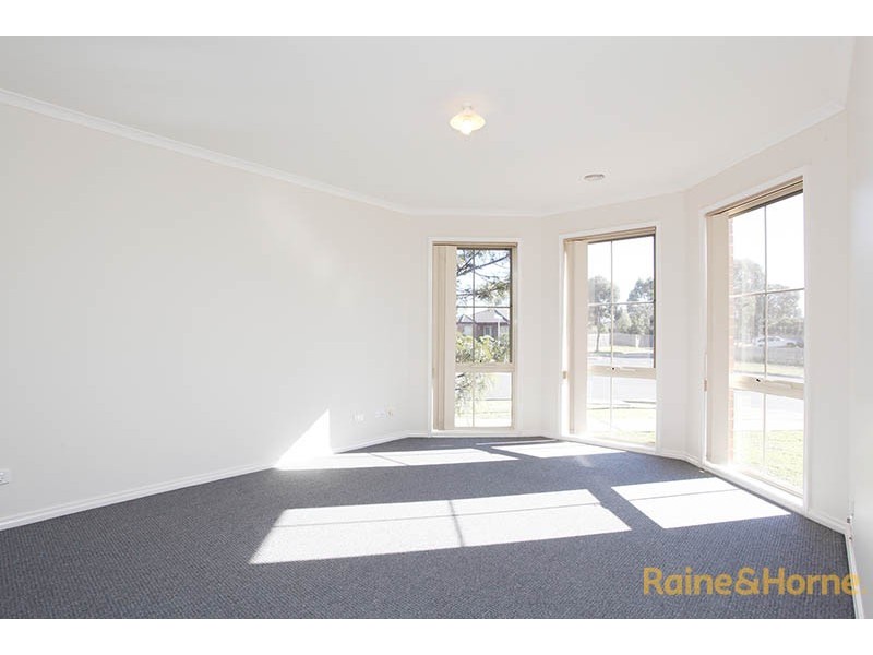 1 Edgewood Close, Narre Warren South VIC 3805