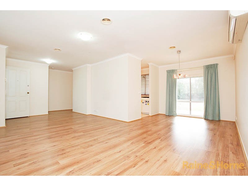 70 Amberly Park Drive, Narre Warren South VIC 3805