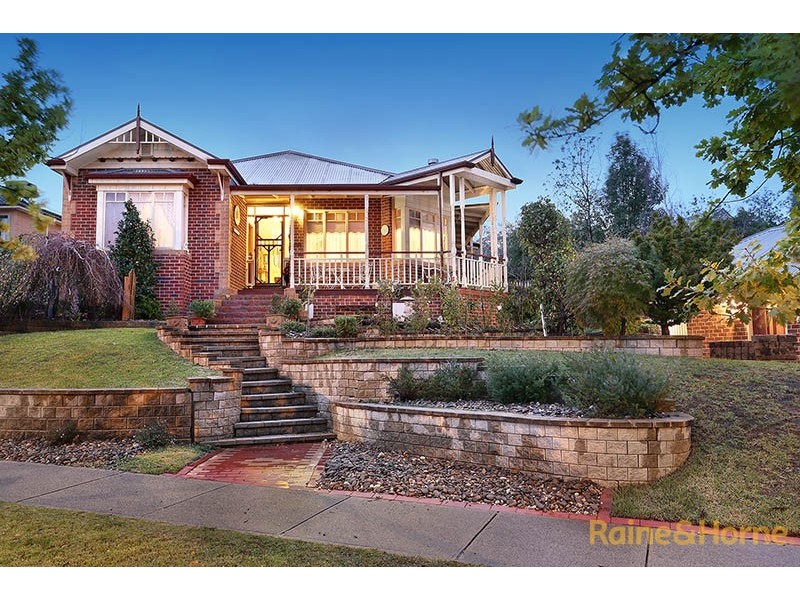 71 Berwick Springs Promenade, Narre Warren South VIC 3805