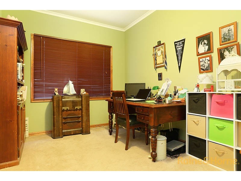 71 Berwick Springs Promenade, Narre Warren South VIC 3805