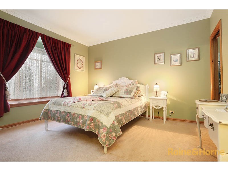 71 Berwick Springs Promenade, Narre Warren South VIC 3805