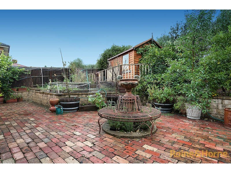 71 Berwick Springs Promenade, Narre Warren South VIC 3805