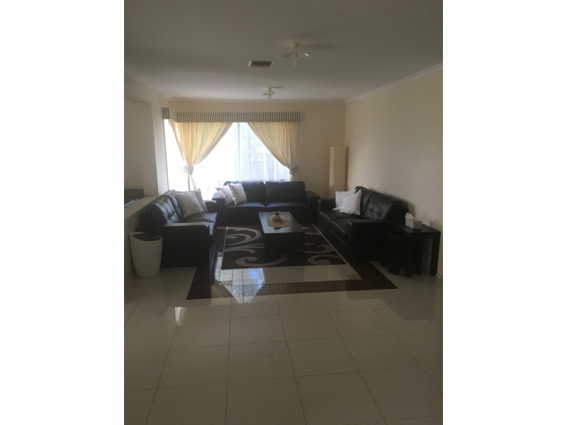 2 Teesdale Court, Narre Warren South VIC 3805