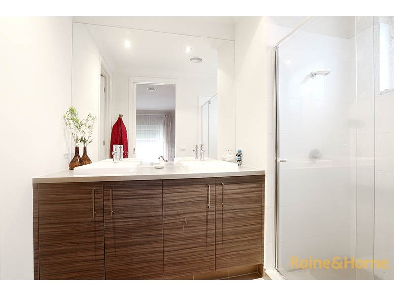 10 Aspect Lane, Cranbourne North VIC 3977