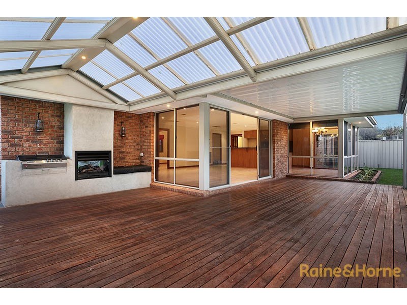 10 Pendle Close, Narre Warren South VIC 3805