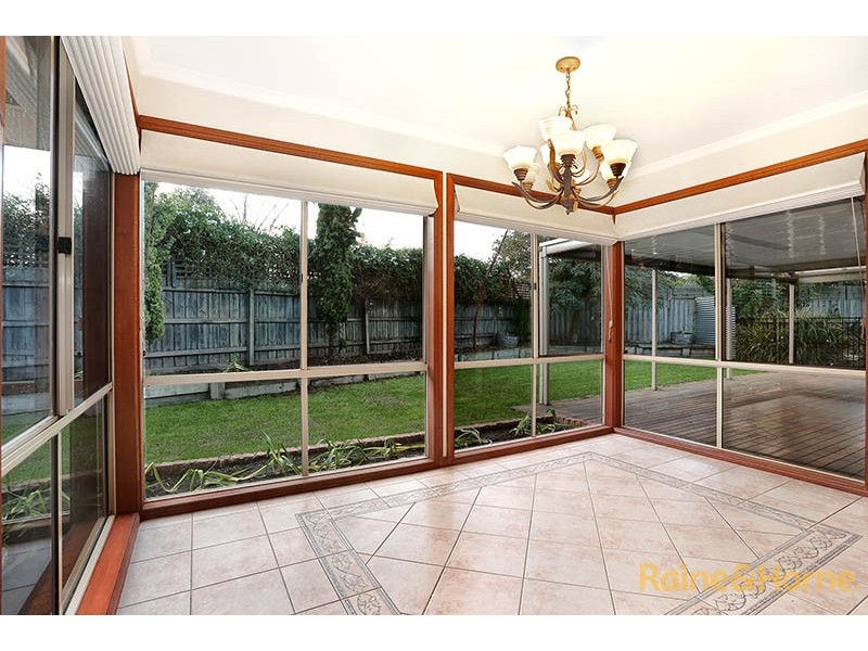 10 Pendle Close, Narre Warren South VIC 3805