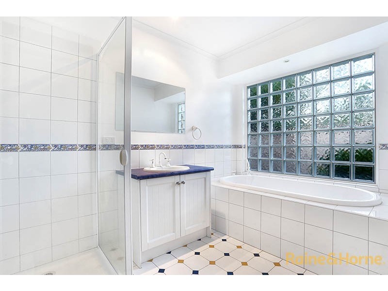 10 Pendle Close, Narre Warren South VIC 3805