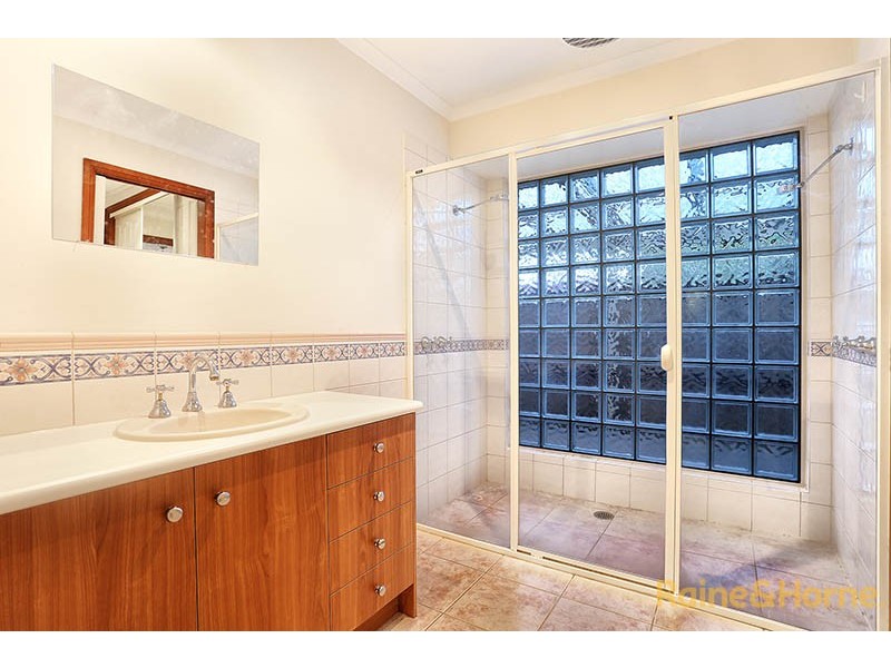 10 Pendle Close, Narre Warren South VIC 3805