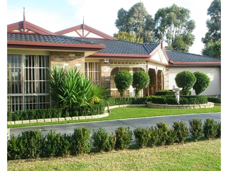 8 Forrester Walk, Narre Warren South VIC 3805