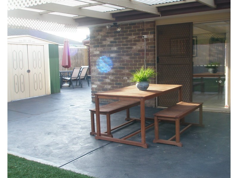 8 Forrester Walk, Narre Warren South VIC 3805