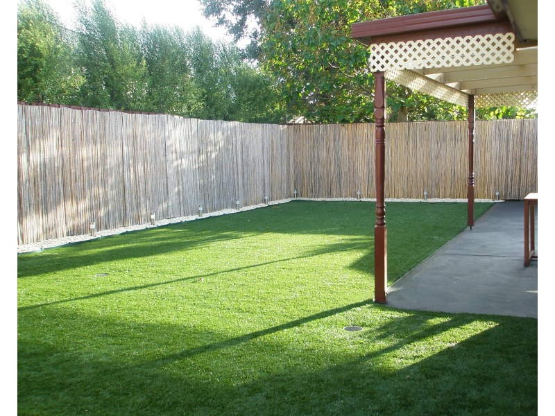 8 Forrester Walk, Narre Warren South VIC 3805