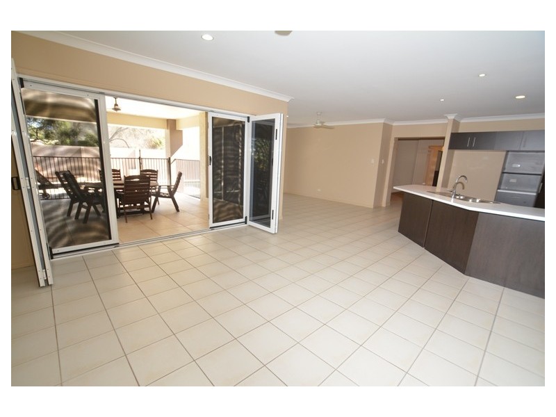 10 Hillside Court, Joyner QLD 4500