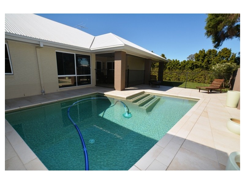10 Hillside Court, Joyner QLD 4500