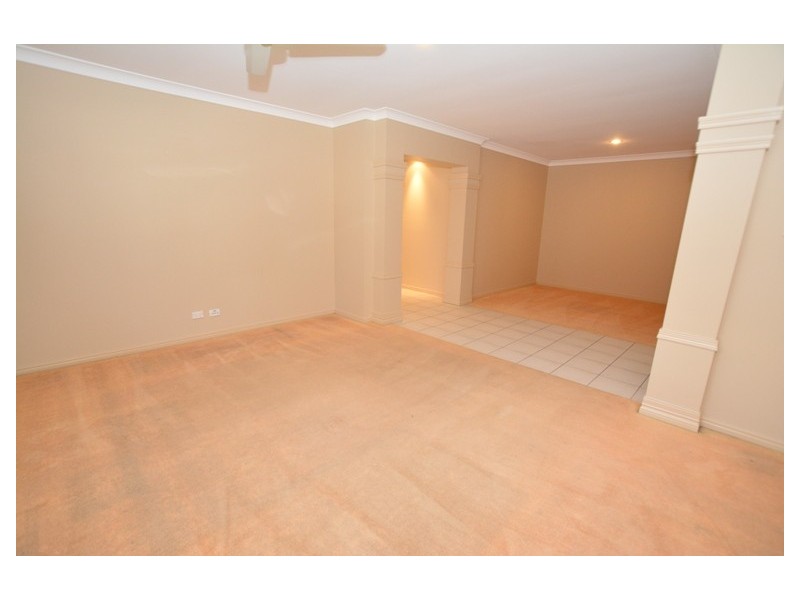 10 Hillside Court, Joyner QLD 4500