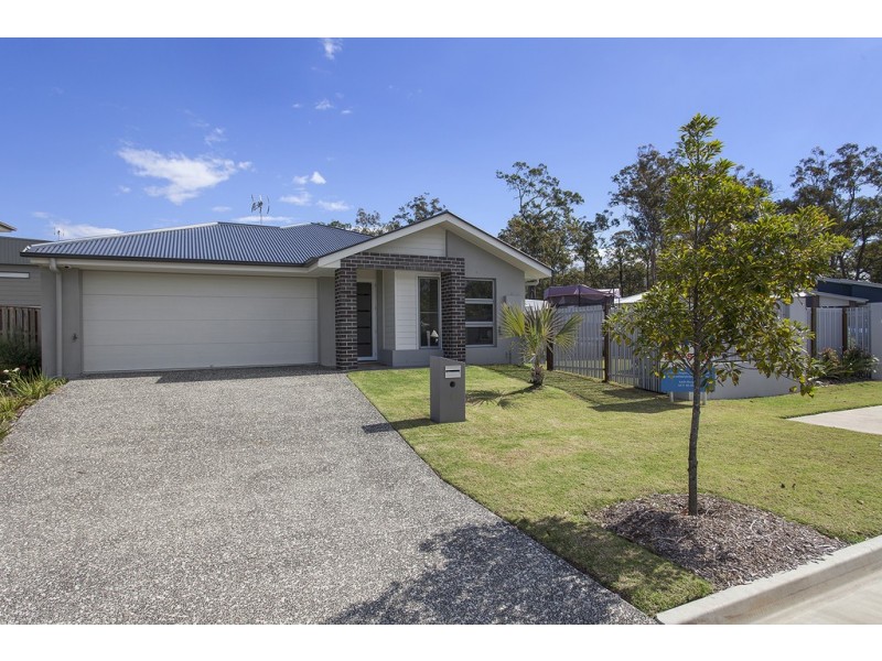 8 ANTONIO PLACE, Coomera QLD 4209