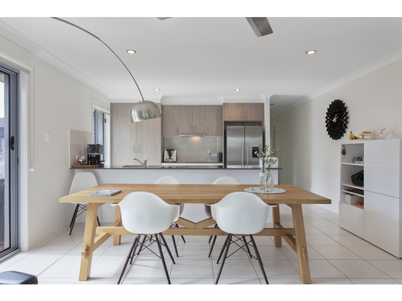 8 ANTONIO PLACE, Coomera QLD 4209