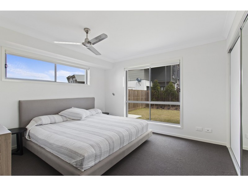8 ANTONIO PLACE, Coomera QLD 4209
