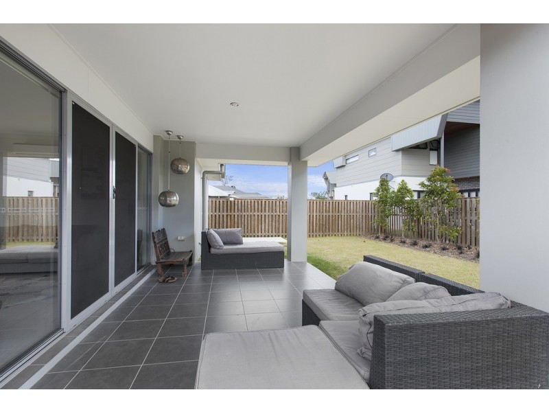8 ANTONIO PLACE, Coomera QLD 4209