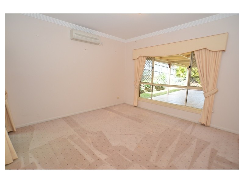 3 Sarandon Close, Mcdowall QLD 4053