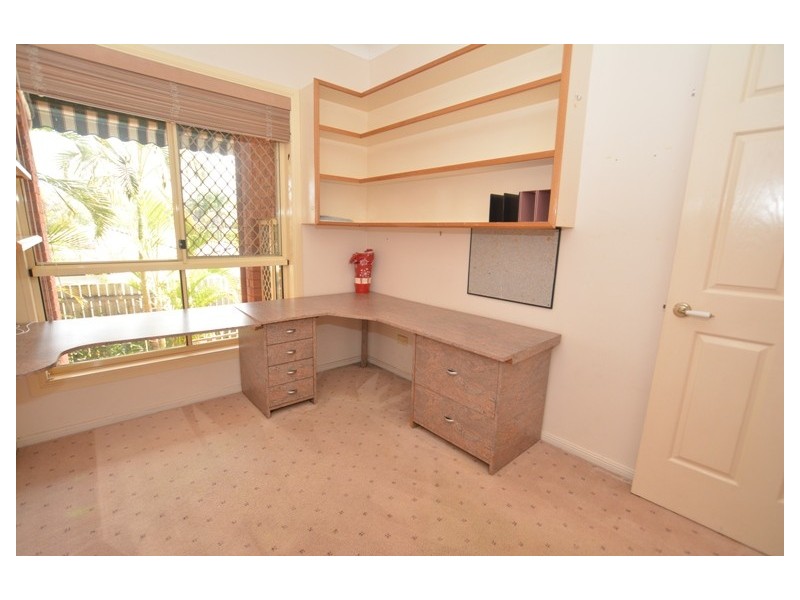 3 Sarandon Close, Mcdowall QLD 4053
