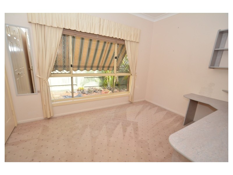 3 Sarandon Close, Mcdowall QLD 4053