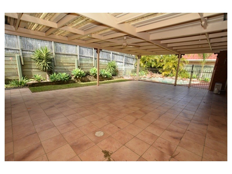 3 Sarandon Close, Mcdowall QLD 4053