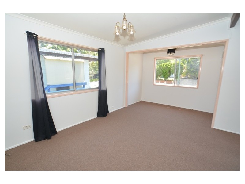 11 Blazey Street, Kallangur QLD 4503