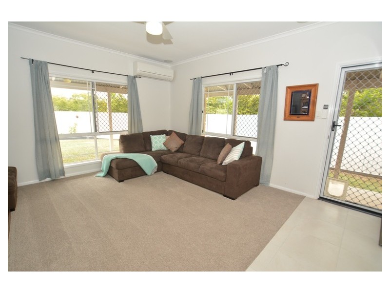 1 Goshawk Drive, Kallangur QLD 4503