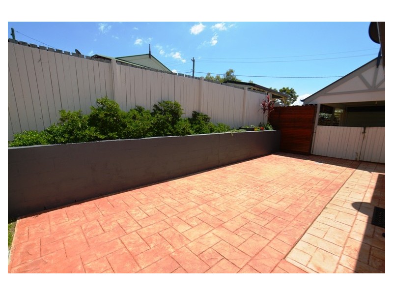 1 Goshawk Drive, Kallangur QLD 4503