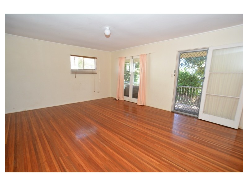 323 Maundrell Terrace, Aspley QLD 4034