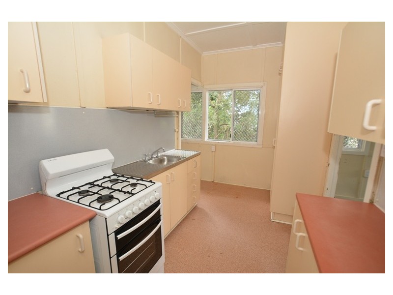 9 Winnam Street, Stafford QLD 4053