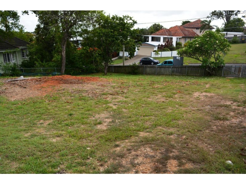 6 Chisholm Street, Stafford Heights QLD 4053