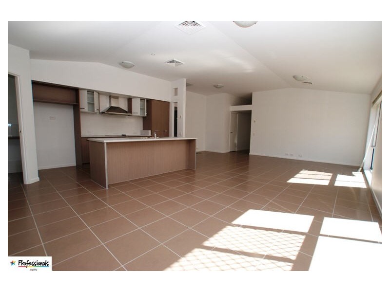 99 Cowie Road, Carseldine QLD 4034