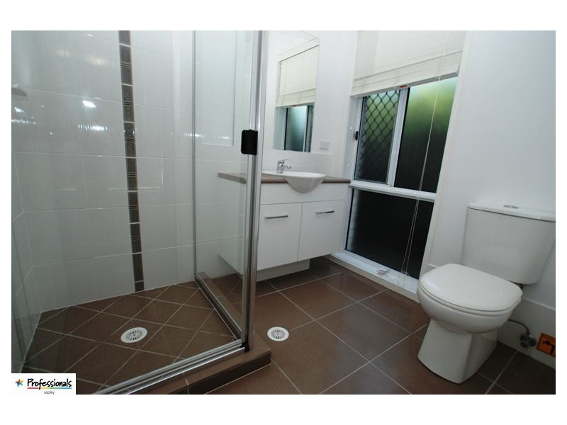 99 Cowie Road, Carseldine QLD 4034