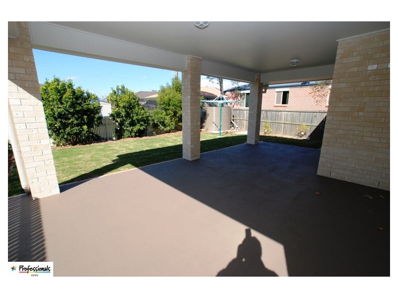 99 Cowie Road, Carseldine QLD 4034