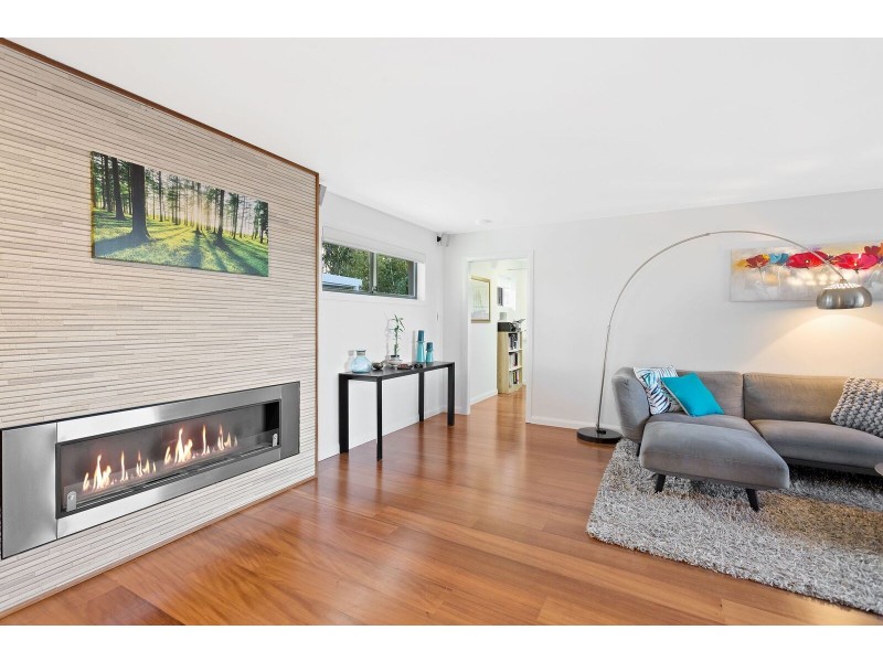 17 MONTEREY KEYS DRIVE, Helensvale QLD 4212