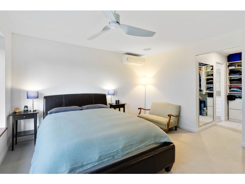 17 MONTEREY KEYS DRIVE, Helensvale QLD 4212