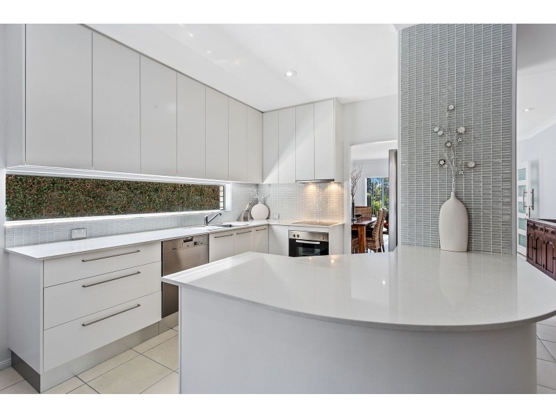 41 MORFANTAINE TERRACE, Parkwood QLD 4214