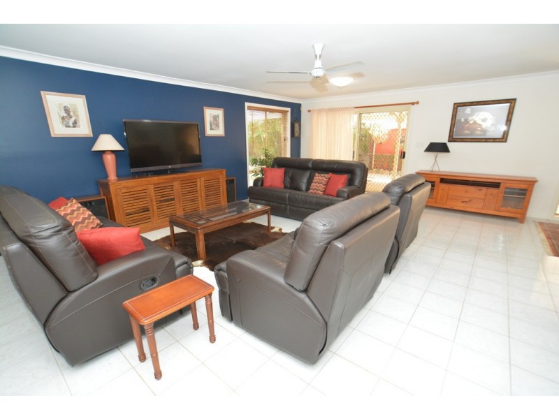 9 Kensington Place, Bridgeman Downs QLD 4035