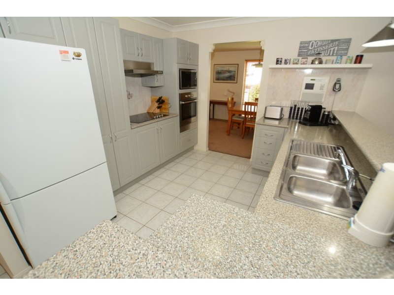 9 Kensington Place, Bridgeman Downs QLD 4035